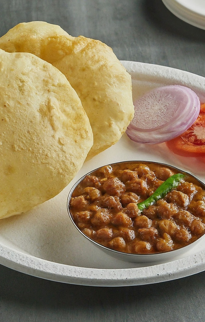 chole bhature calories